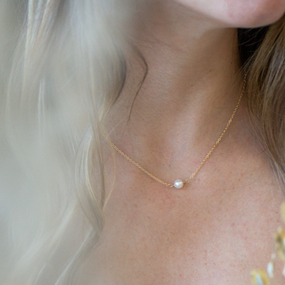 Single pearl necklace cheap hotsell