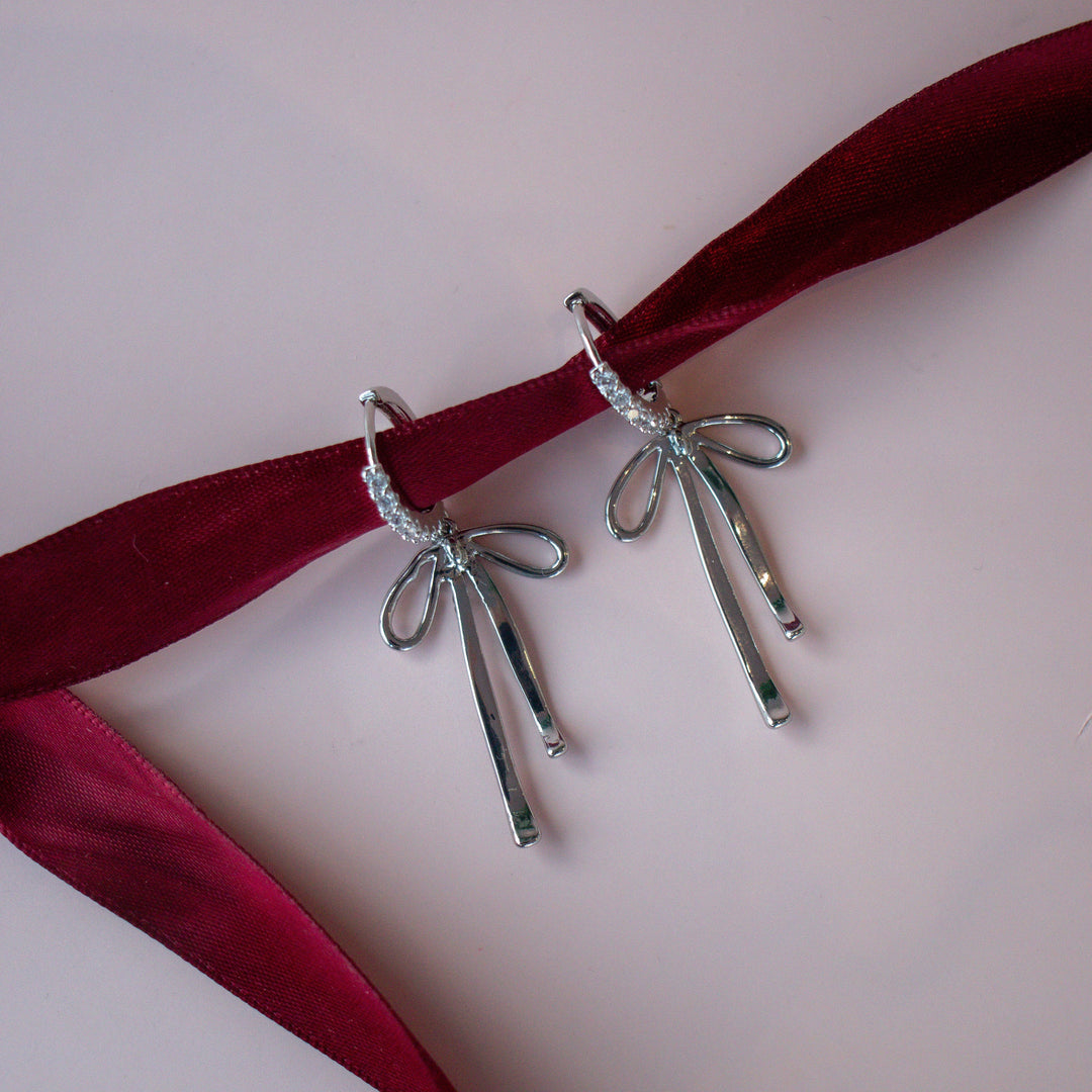 Boucles d'oreilles à nœud CZ