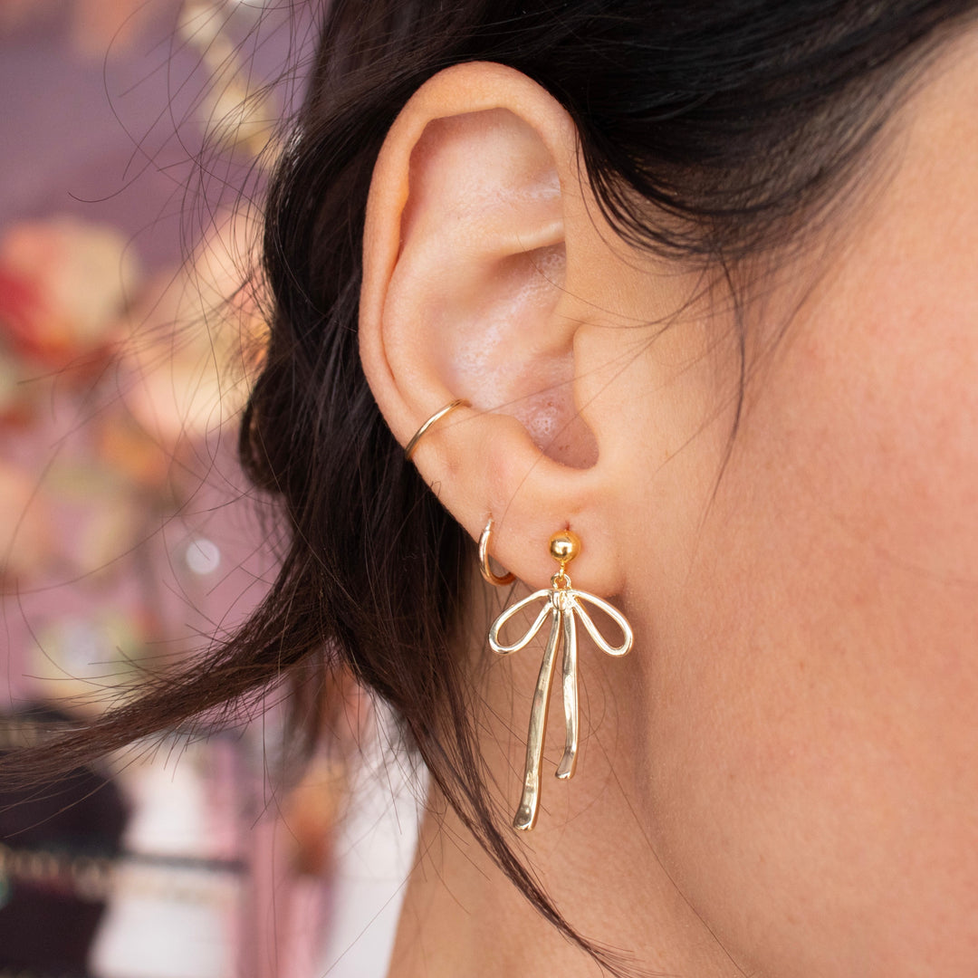 Boucles d'oreilles à tige avec nœud