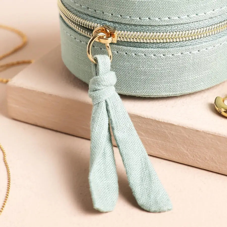 Quilted Mint Round Jewelry Case
