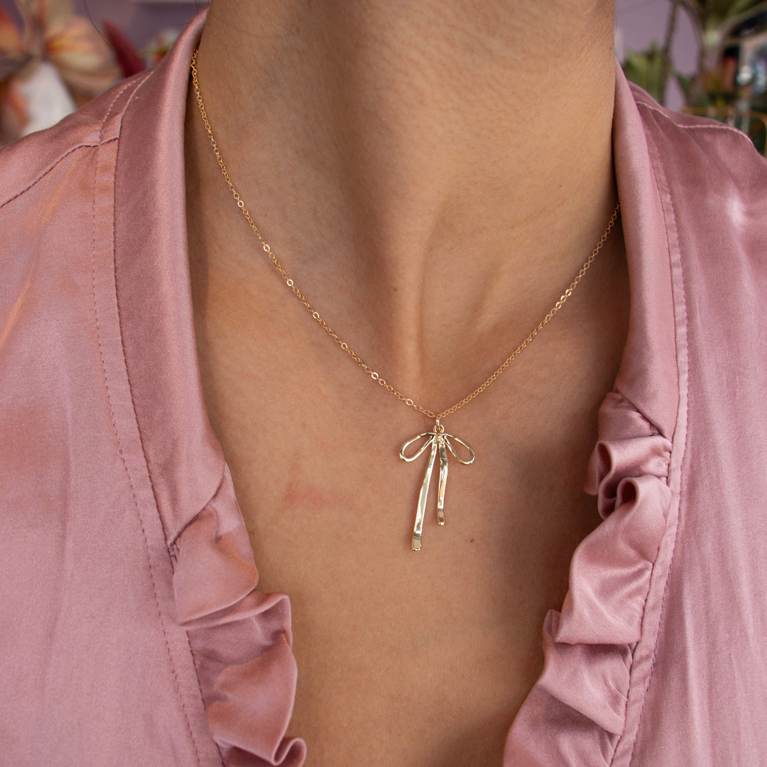Bow Necklace