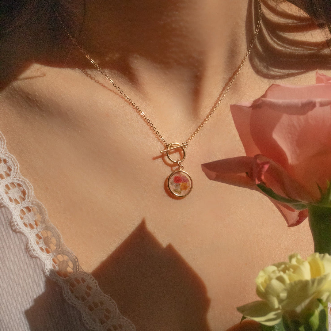 Family Birth Flower Bouquet Toggle Necklace