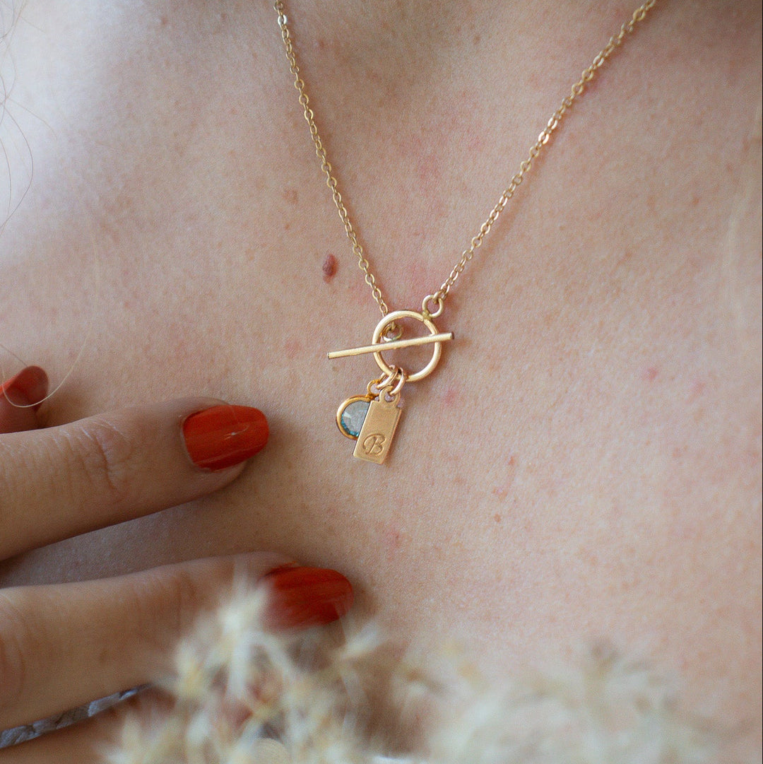 Collier Pierre de Naissance et Initiale Toggle
