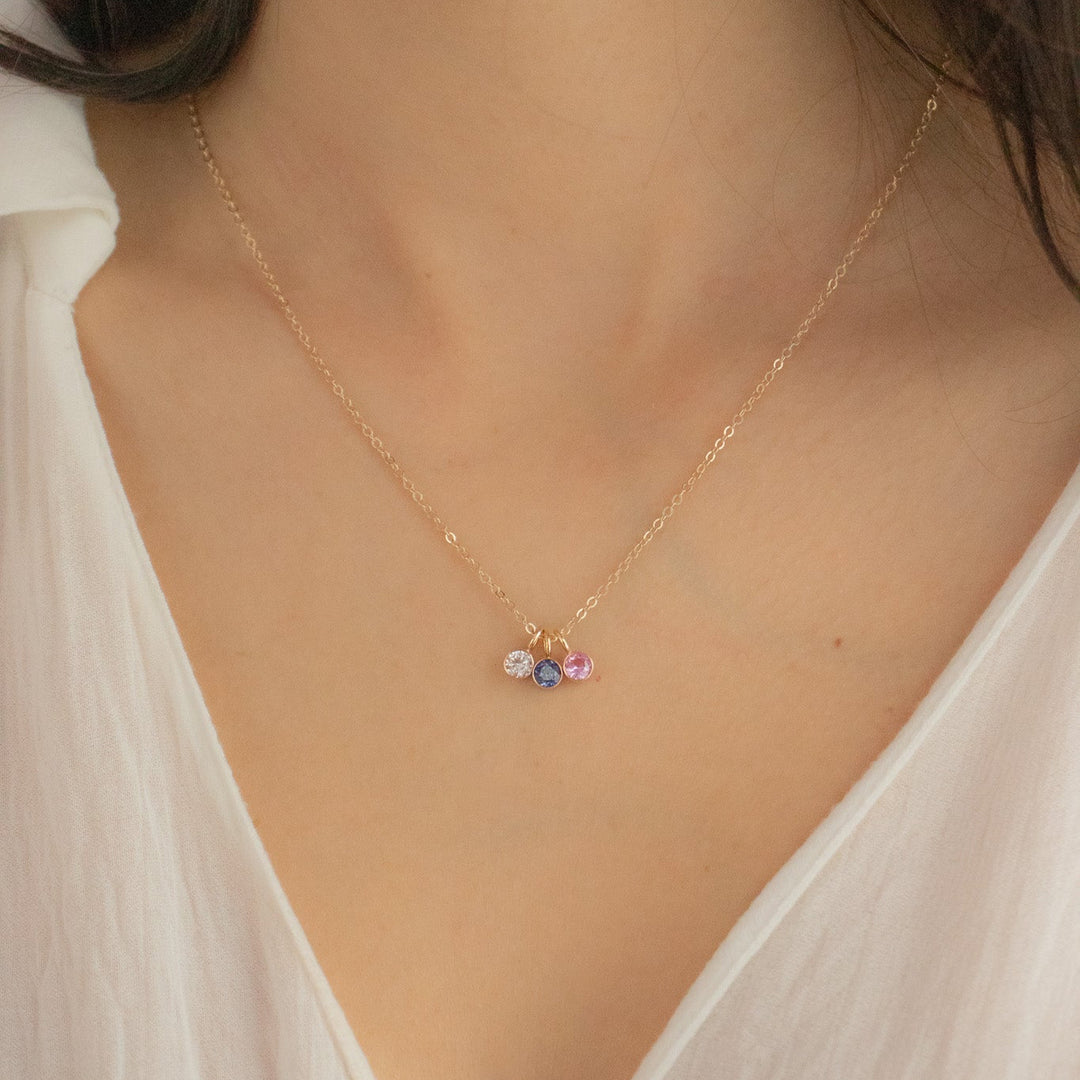 Collier avec pierre de naissance