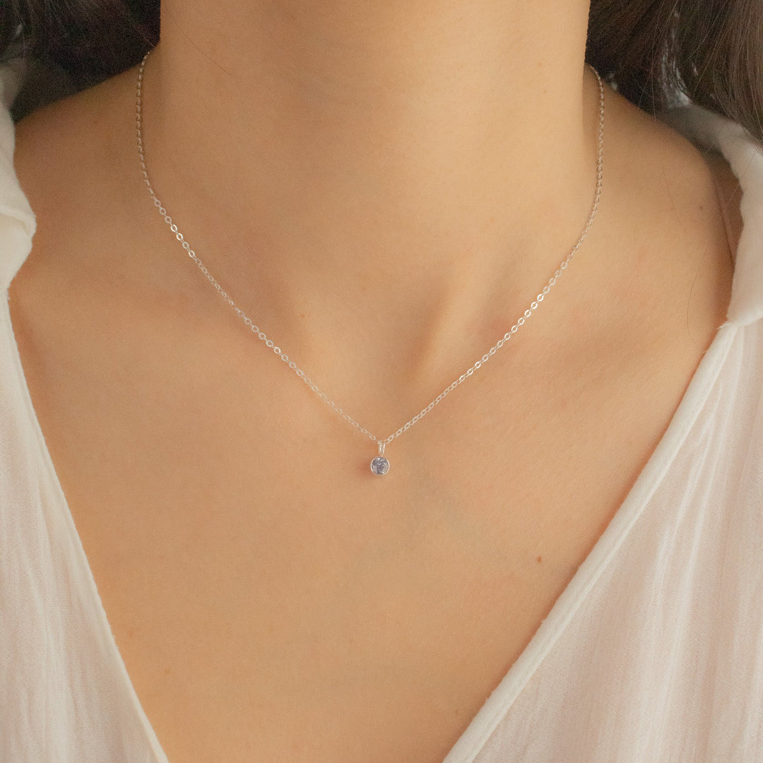 Collier avec pierre de naissance