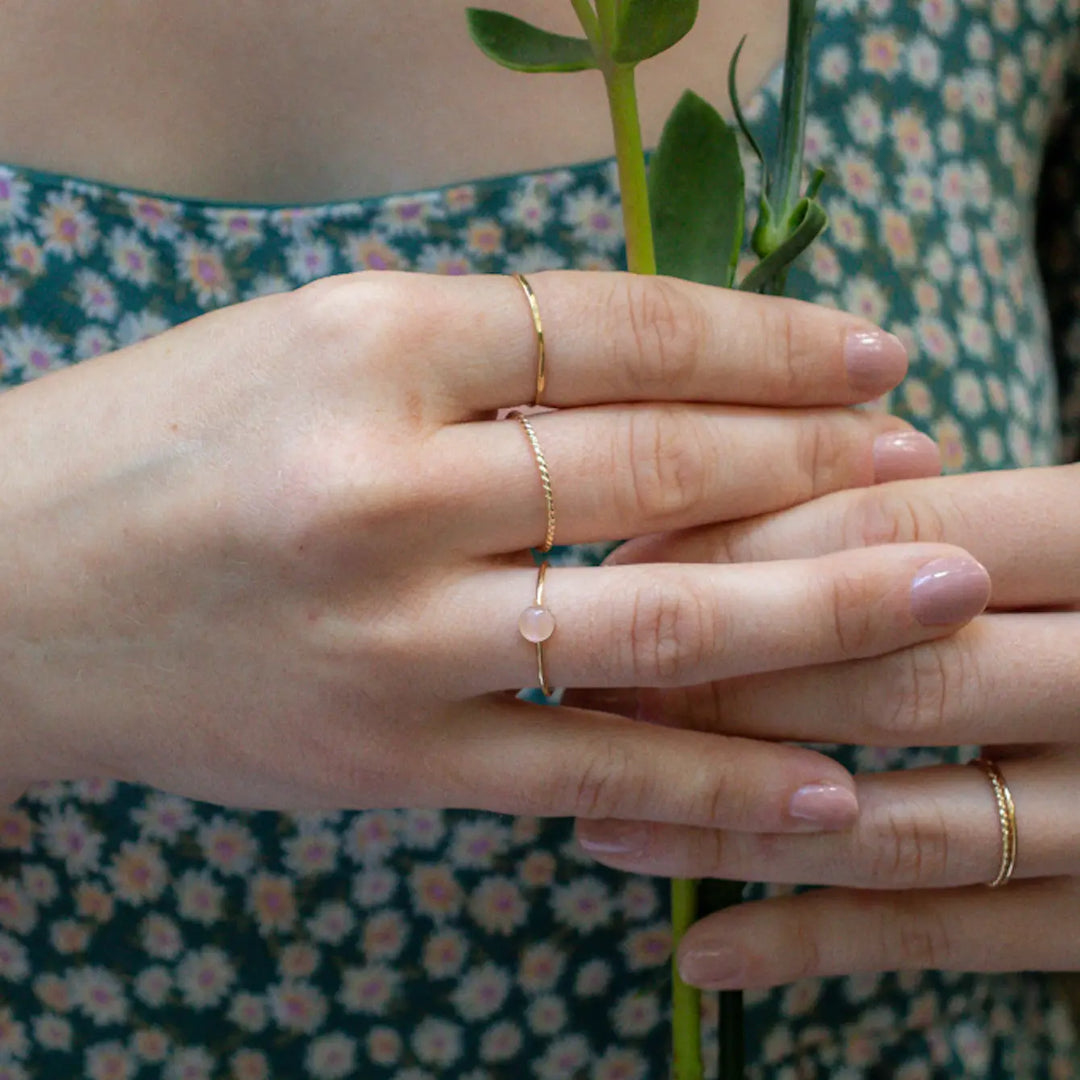 Anneau de pierres précieuses de quartz rose