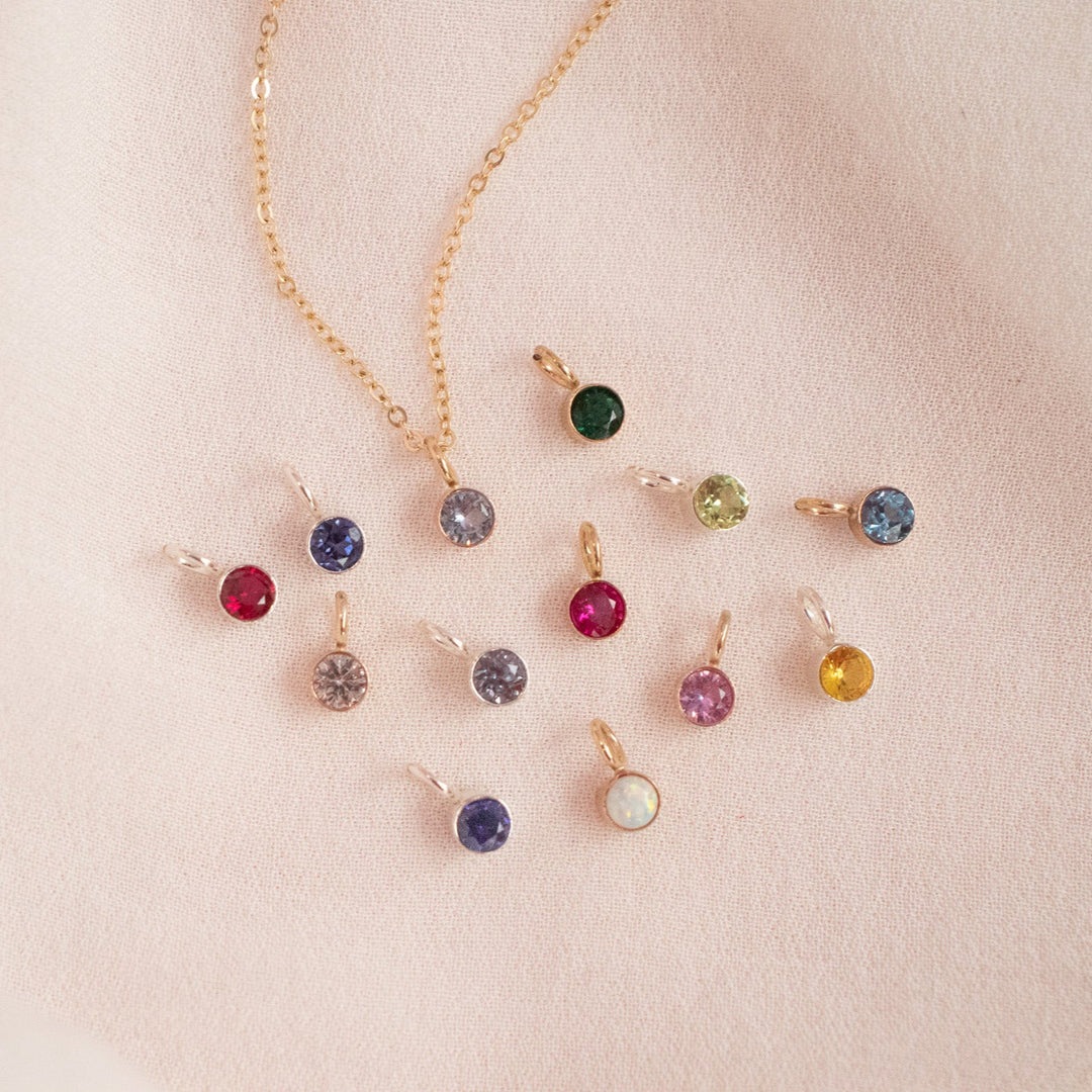 Collier avec pierre de naissance