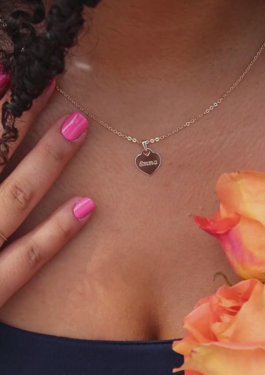 Collier disque coeur gravé en or