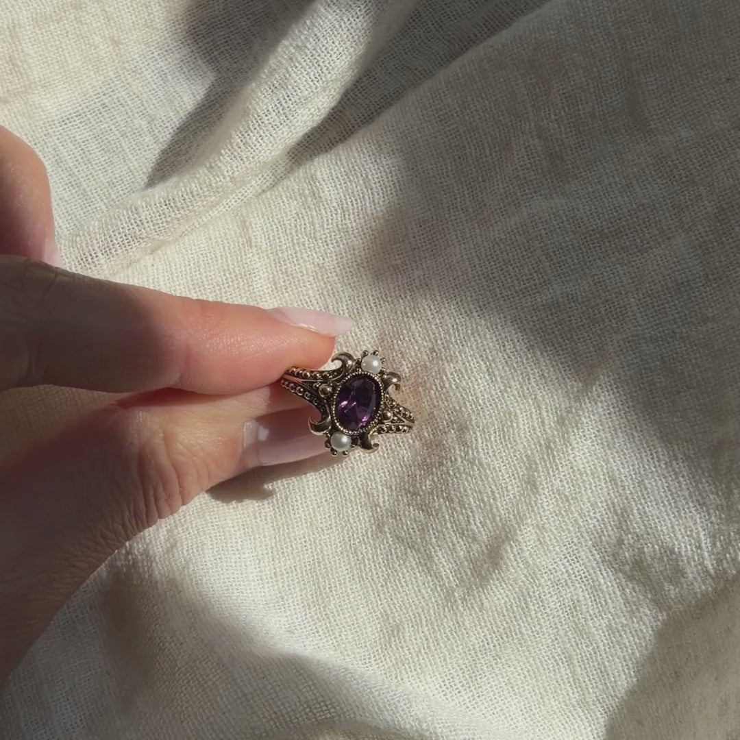 Vintage Avon Queensbury Faux Amethyst & Pearl Ring