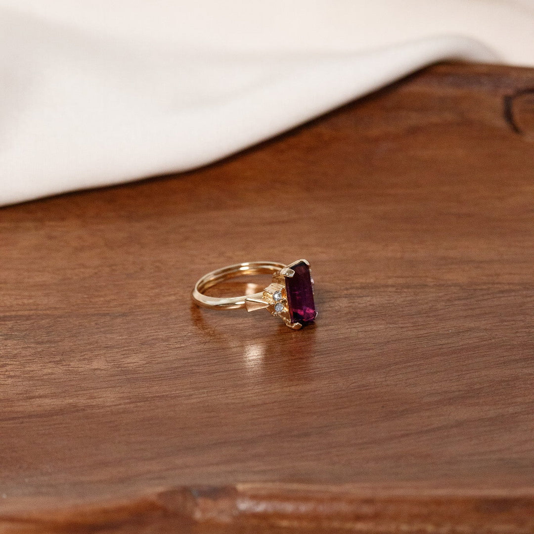 Vintage Avon Faux Amethyst Glass Ring