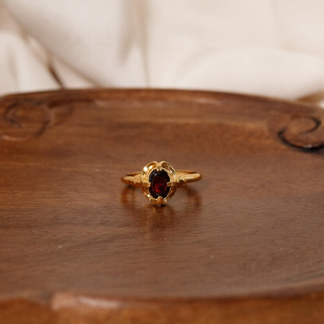 Vintage Garnet Glass Ring