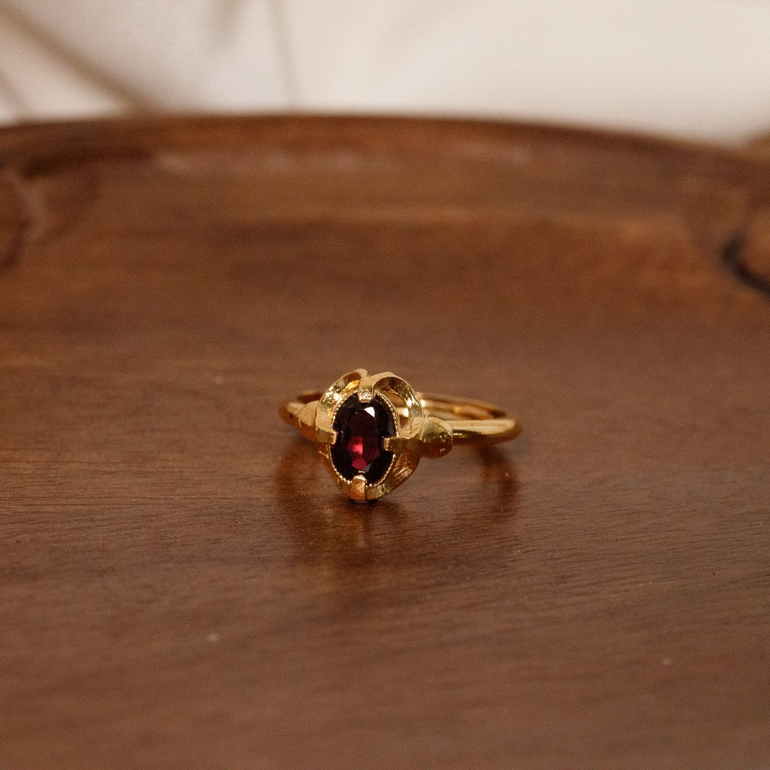 Vintage Garnet Glass Ring