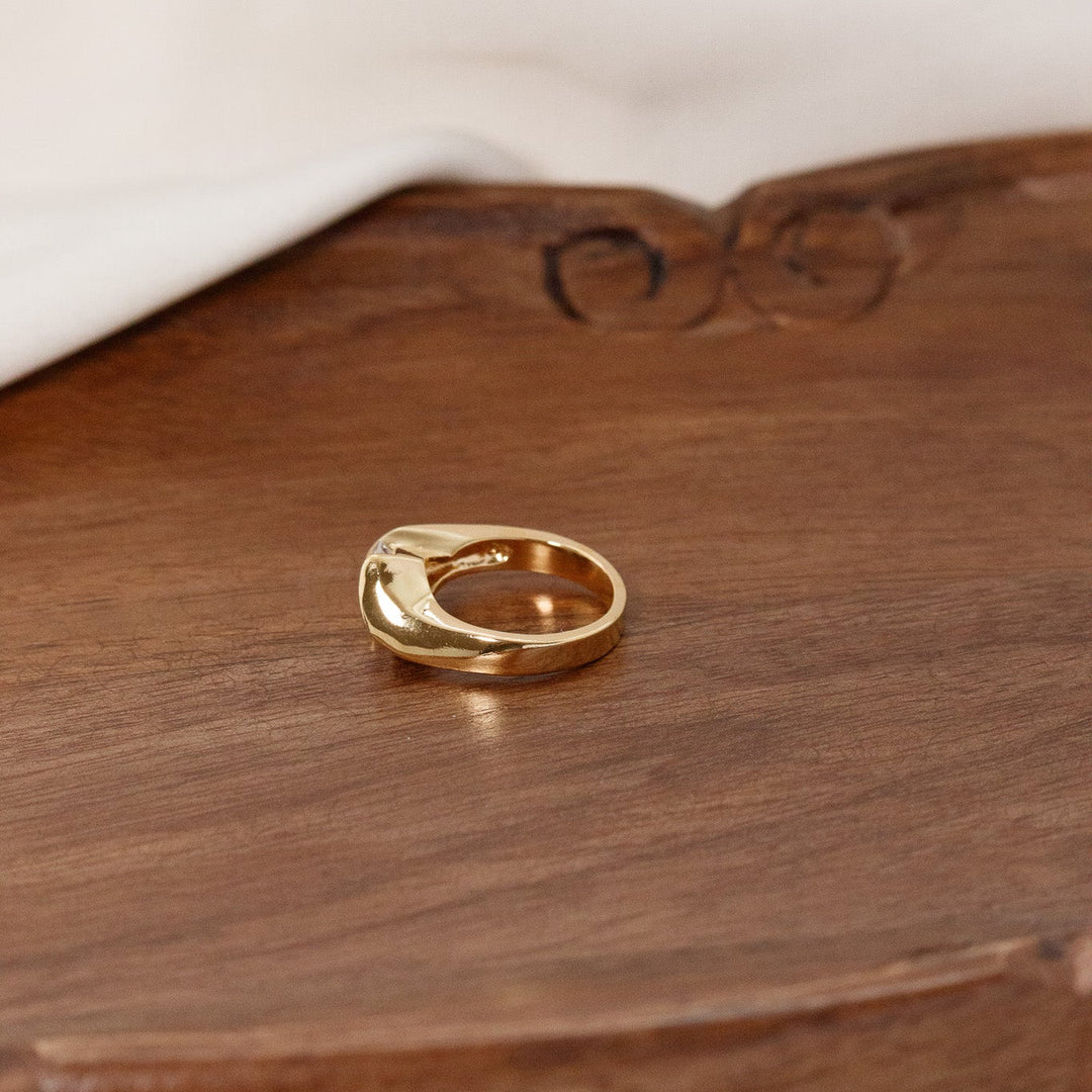 Vintage Avon Solitaire Ring