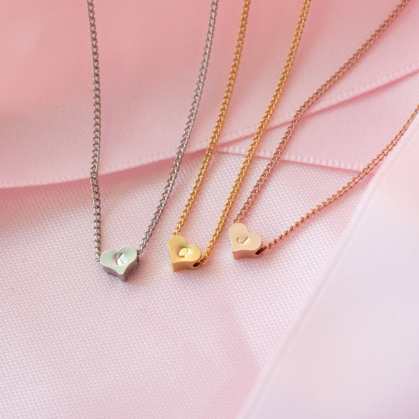 Dainty Heart Necklace – Emery & Opal