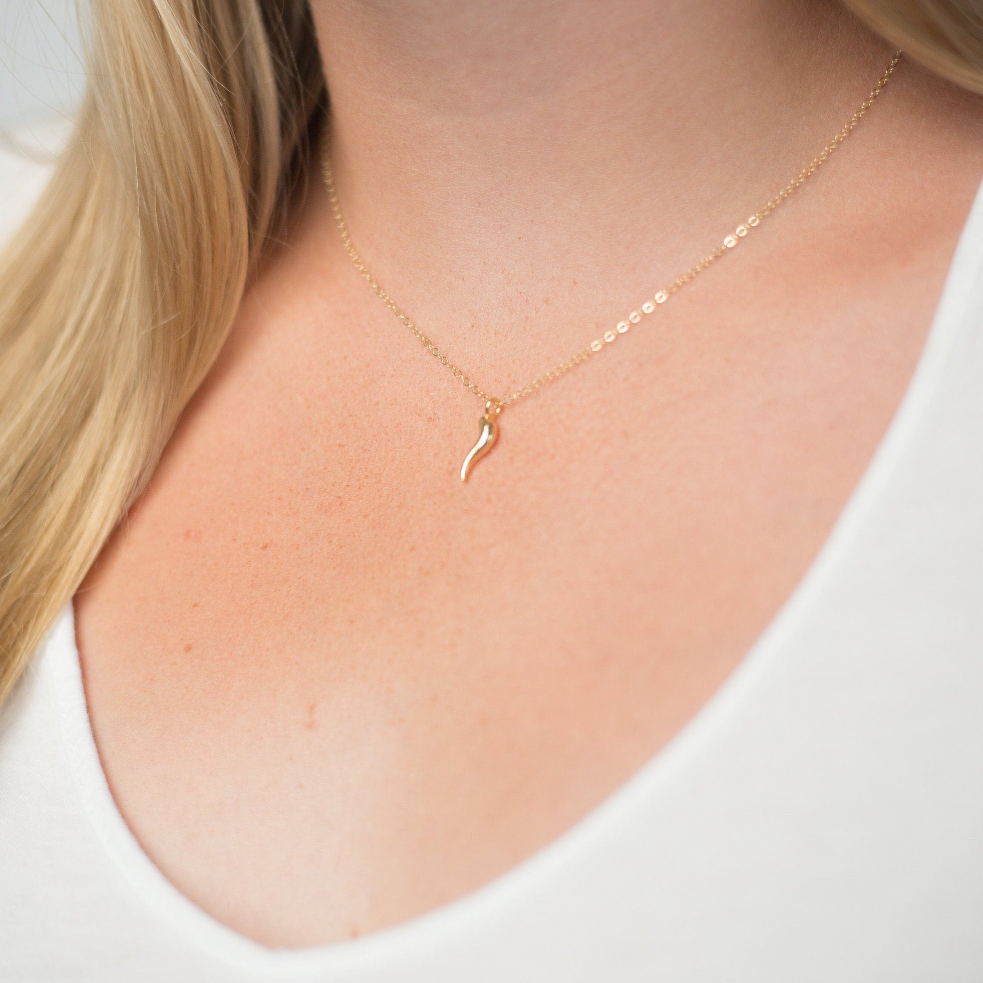 Italian corno necklace sale