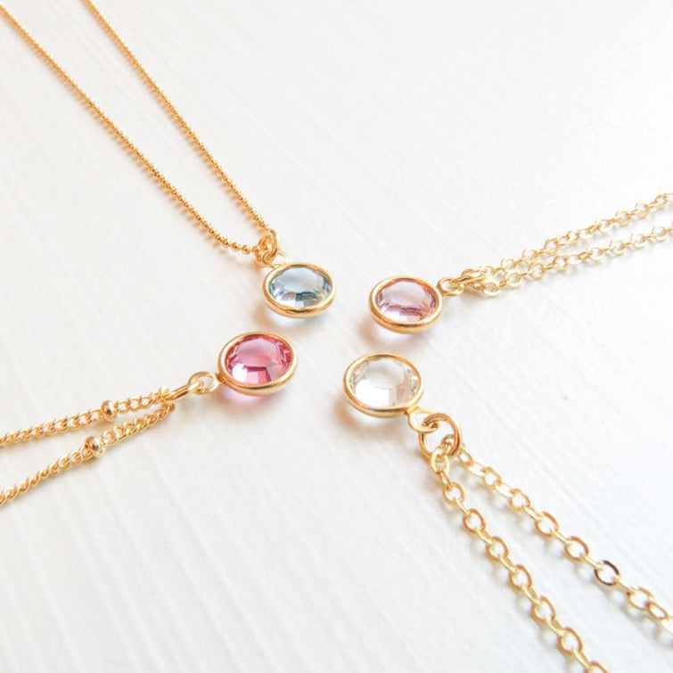 Collier avec pierre de naissance