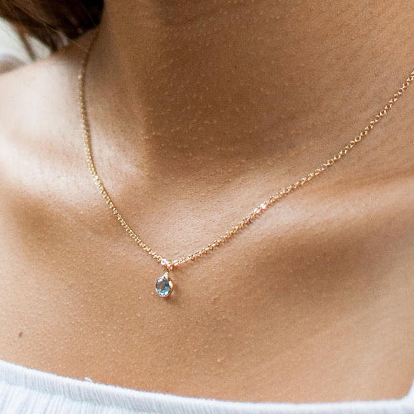 Collier avec pierre de naissance