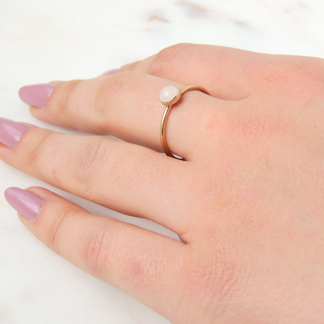 Anneau de pierres précieuses de quartz rose