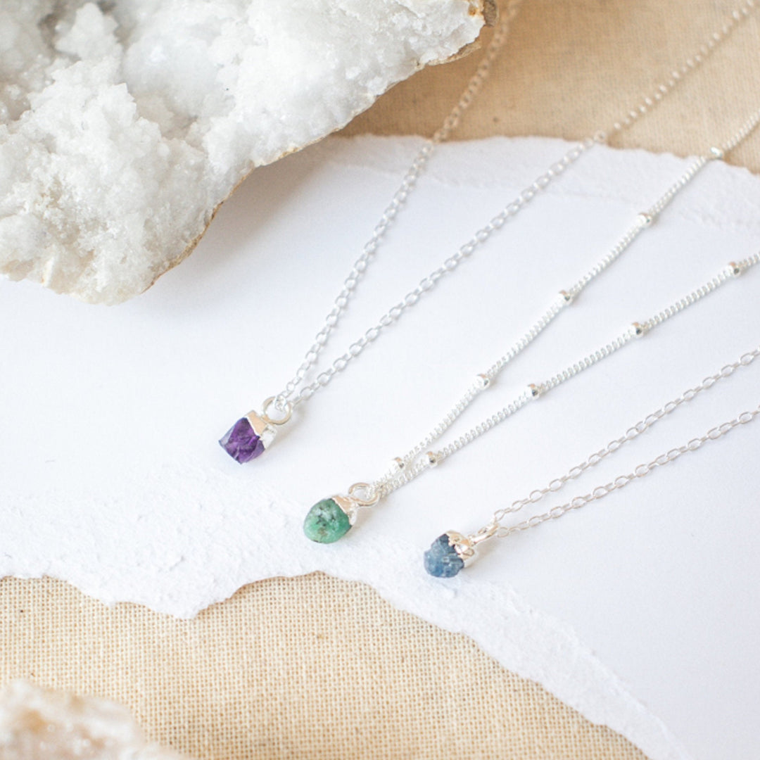 Petit collier en cristal brut